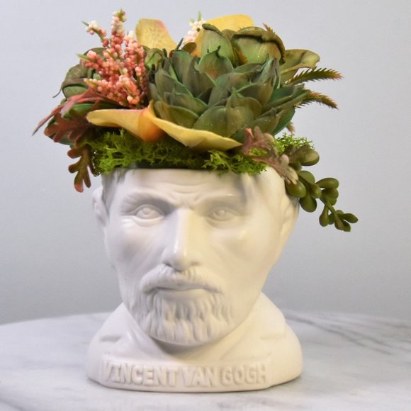 UNIQUE! Vincent Van Gogh bust planter filled with Sola wood succulents - Picture 1 of 10